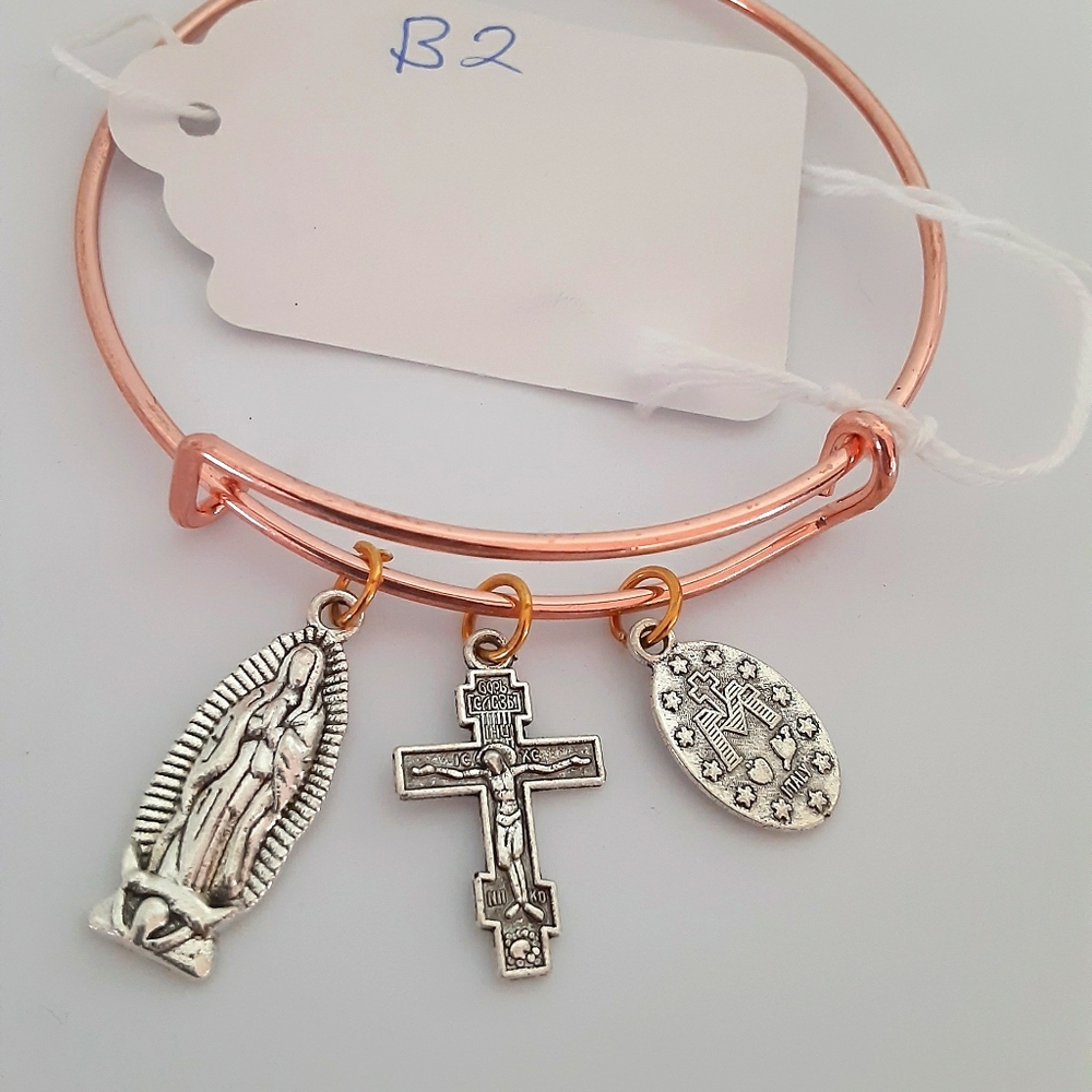 Adjustable bangle bracelet